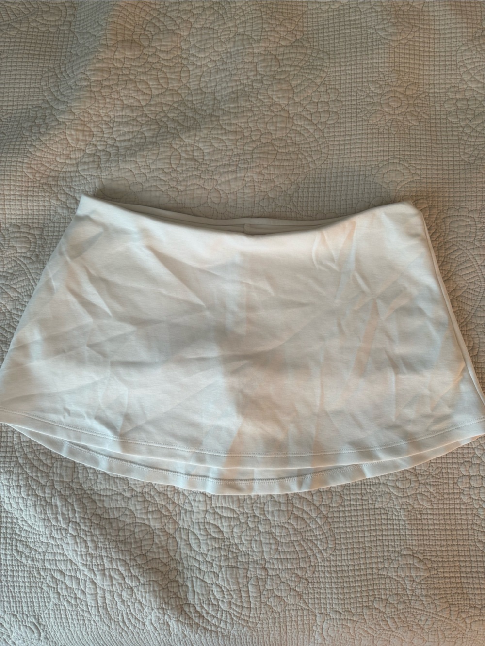 Women's White Stretch Waistband Shorts - Classic White
